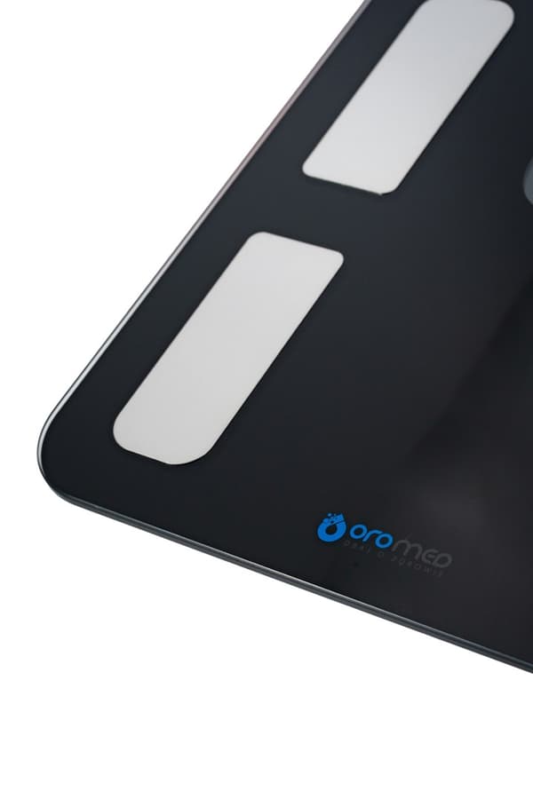 Elektroninen kylpyhuonevaaka OROMED ORO-BLUETOOTH SMART musta