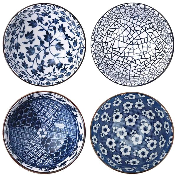 Skålset i 4 delar i en elegant presentförpackning skål Japanskt porslinsservis i blått och vitt