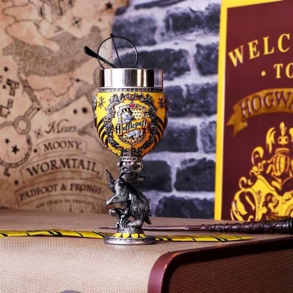 Bägare - Harry Potter - Hufflepuff - Handskulpterad - Högkvalitativt harts - Samlare