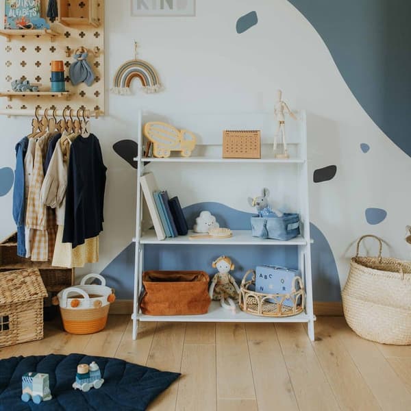 Montessori legetøjshylde i træ til børn – åben opbevaringsreol til børneværelse, lav bogreol til småbørn, pædagogisk legetøjshylde eller butiksholder