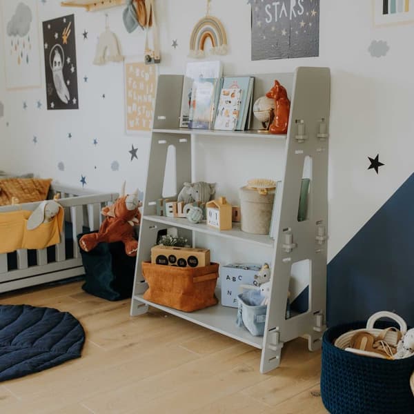 Montessori legetøjshylde i træ til børn – åben opbevaringsreol til børneværelse, lav bogreol til småbørn, pædagogisk legetøjshylde eller butiksholder
