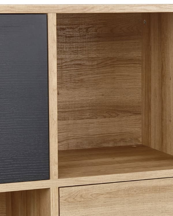 Bogreol Lyst Træ Grå MDF 80 x 135 cm Smal Reol med Hylder og Låger Opbevaring til Stuen Børneværelse Tilbehør Skandinavisk Design