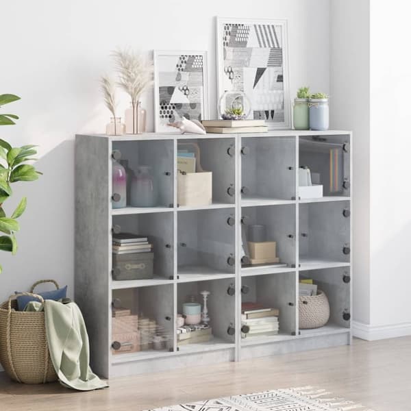vidaXL bogreol med låger 136x37x109 cm konstrueret træ betongrå