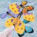 Miniatyrbild 2 av 4: TD® flygande fjäril barnleksak 10 överraskningsbokmärken med flygande fjärilar i boken