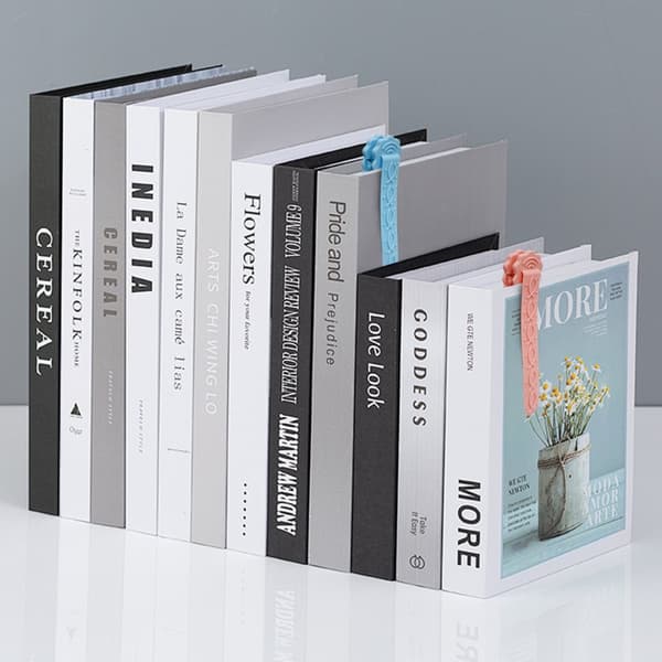 INF Set med 2 minimalistiska bokmärken i silikon Lila
