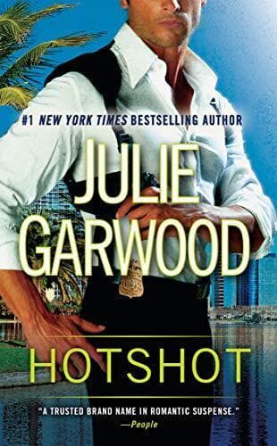 Hotshot by Garwood, Julie Paperback Book Pre-Owned English