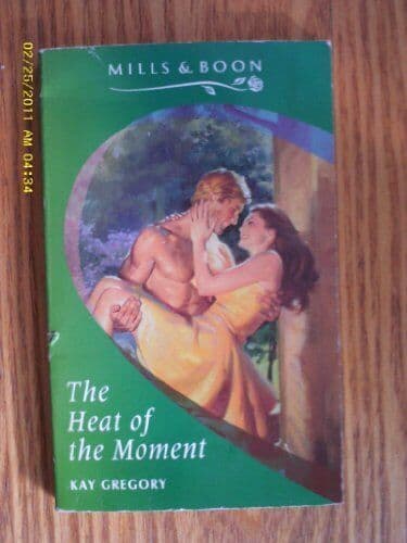 The Heat of the Moment, Gregory, Kay Paperback Book Pre-Owned English