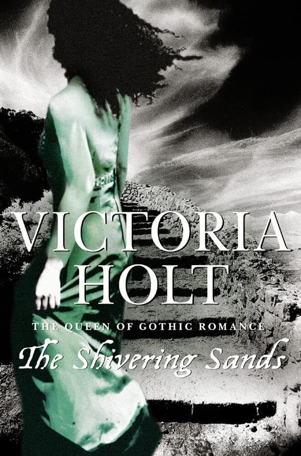 The Shivering Sands by Holt, Victoria  Paperback Book Pre-Owned English