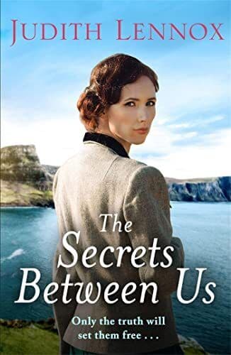 The Secrets Between Us, Lennox, Judith Paperback Book Pre-Owned English