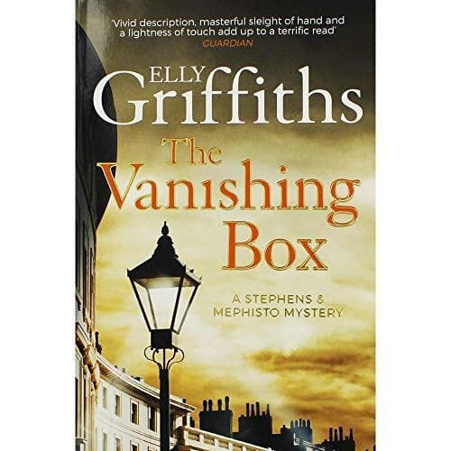Elly Griffiths The Vanishing Box  Paperback Book Pre-Owned English