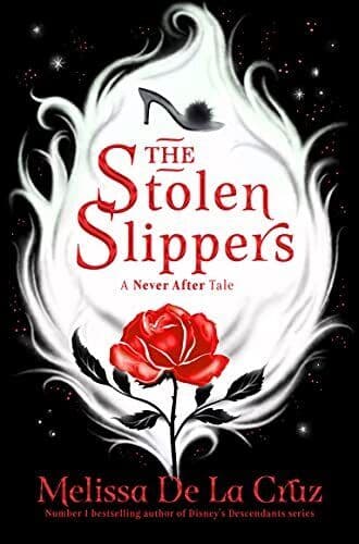 The Stolen Slippers (Never After, 2), Cruz, Melissa de Paperback Book Pre-Owned English