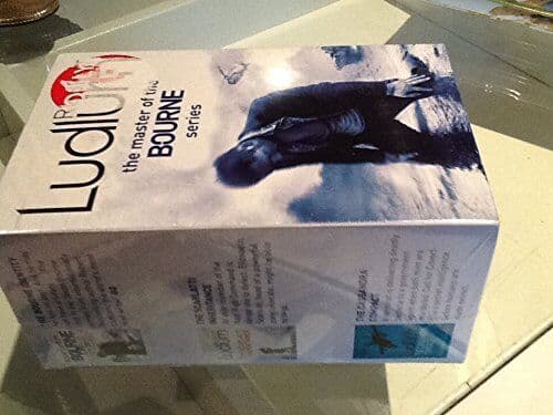 Robert Ludlum the master of the Bourne series box set Paperback Book Pre-Owned English
