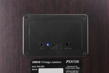Fenton JKB40 Jukebox i Vintage, med LED-ljus bordsplacerad