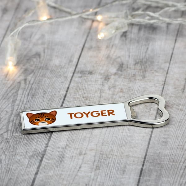 Toyger cat - avaaja grafiikalla ja Art-Dog -brändin merkinnällä