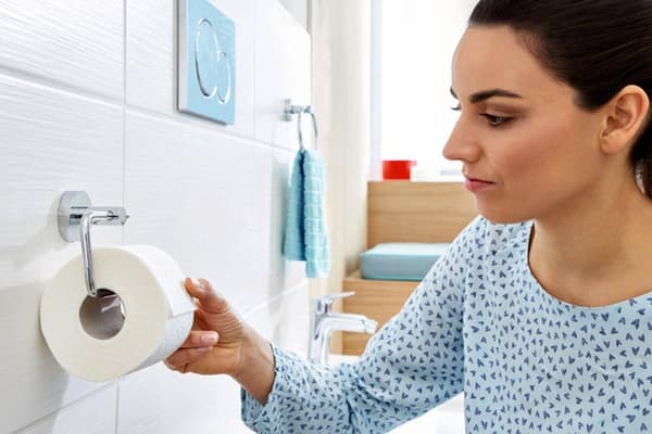 Tesa Smooz Toiletrulleholder uden klap 13,5x15,5x8,5cm bor Selvklæbende Forkromet Metalkrom