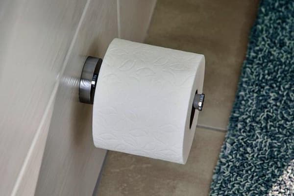 Tesa Smooz Reservrullhållare 7x15,5x6,5cm utan borrning Självhäftande Förkromad Metallkrom