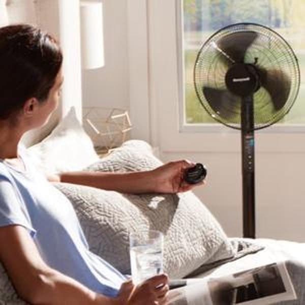 Honeywell HSF600BE4 - Stand Fan - Sort