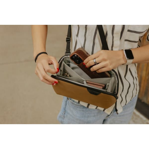 Peak Design Tech Pouch Small -utrustningsväska, sandbrun