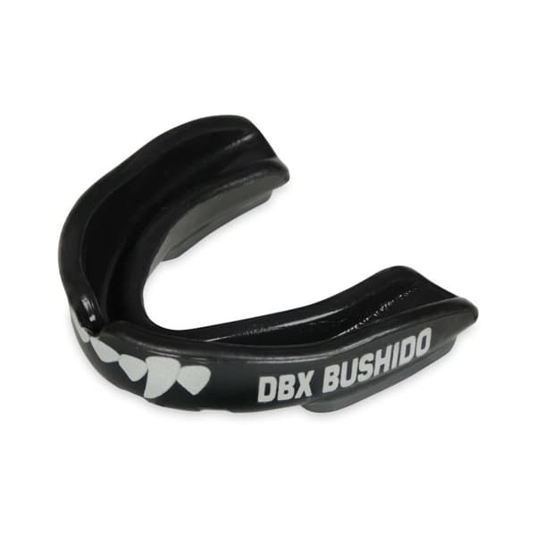 DBX Bushido Gel Tandskydd Käkskydd Med Huggtänder