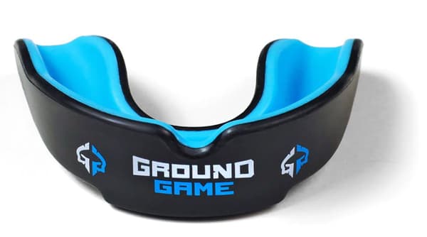 Ground Game -hammassuojan leuka "Knockout Game" musta