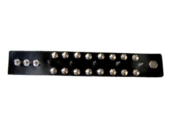 Nitarmband med runda och spike nitar