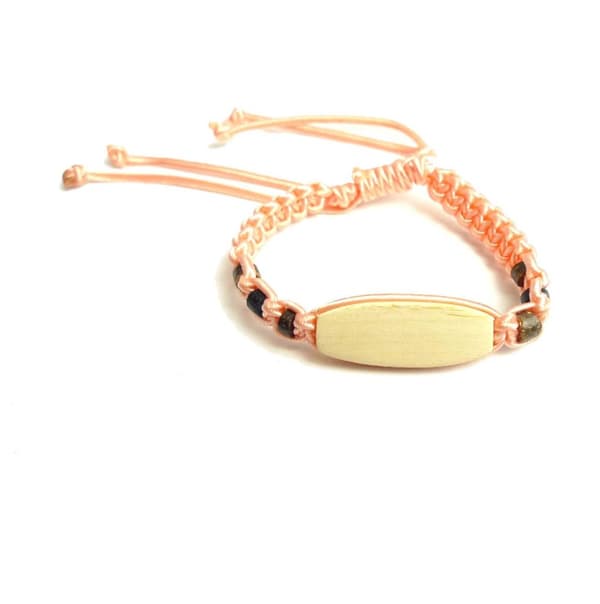 Armband för barn med namnplatta av trä Rosa