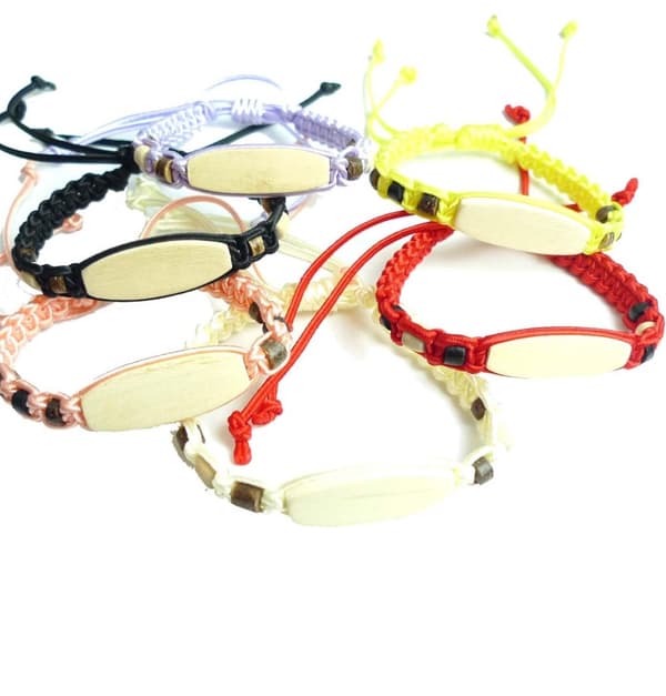 Armband för barn med namnplatta av trä 6-pack