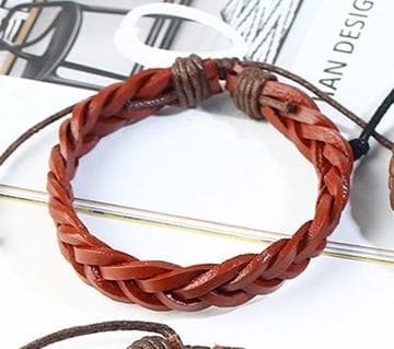 Handgjort flätat armband i orange läder