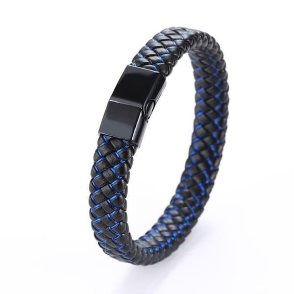 Svart armband i äkta läder med inflätade färgade trådar och magnet