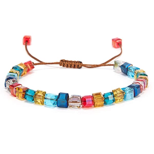 Armband med påträdda kub-formade pärlor hipster färger