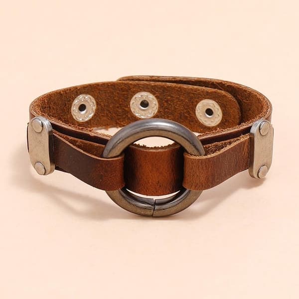 Brunt armband för män äkta läder med ring i metall slitstarkt