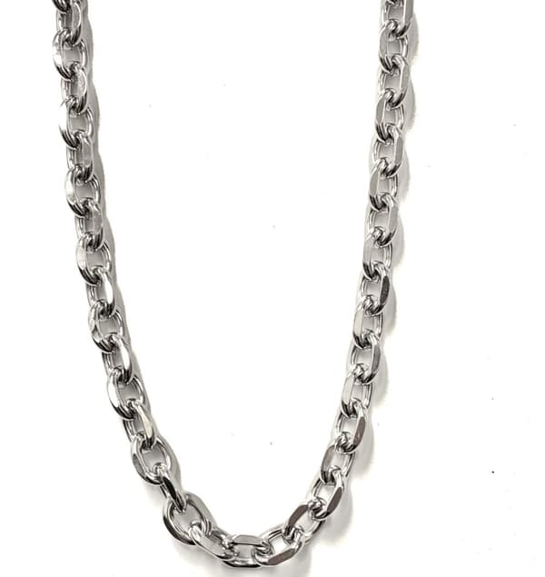 Grov Ankarlänk halsband i stål som håller färgen livet ut.