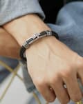Miniatyrbilde 4 av 4: Bracelet in vegan leather & retro cross with stainless steel details