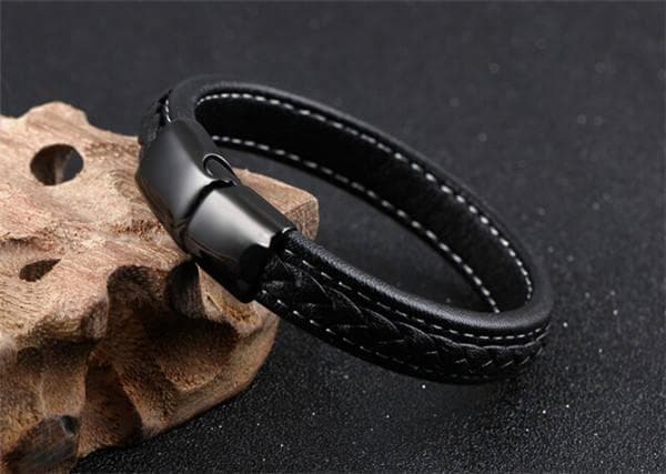 Armband i äkta läder och metallspänne till män