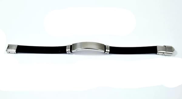 Armband i Svart - Rostfritt Stål & Silikon - Blank Silver Detalj