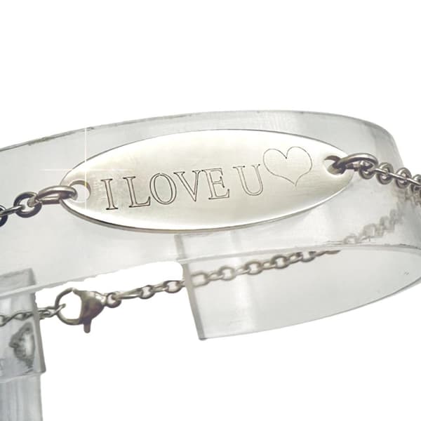 Armband i silver med text ''I love you' alla hjärtans dag present