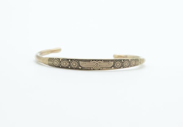 Armband i koppar med emblem Faravahar Persisk kultur historia justerbart