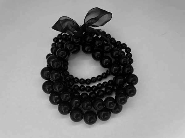 5 st Armband / Pärlarmband med Svarta Pärlor i Olika Storlekar