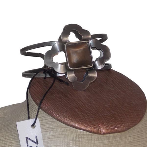 Z&R Stelt Armband / Bangle med brun sten