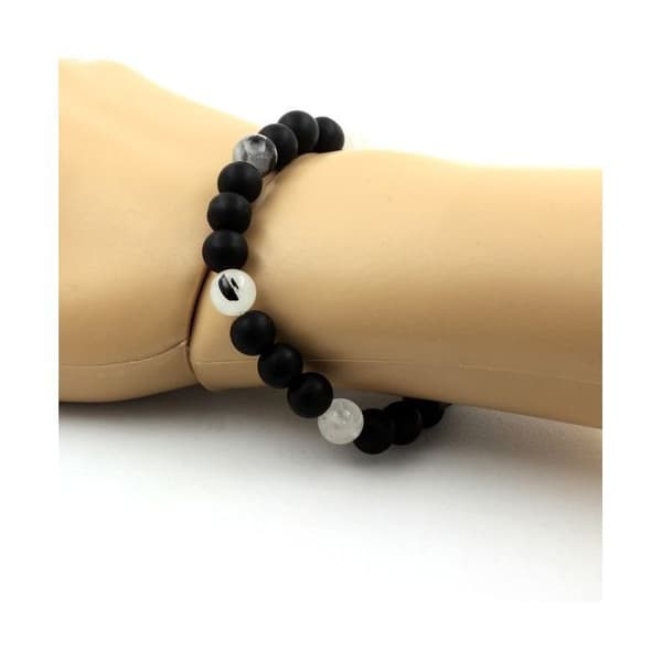Stenar och mineraler. Mattsvart Onyx Beads Armband + Black Rutil Quartz 8 mm. Tillverkad i Frankrike.