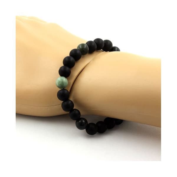 Stenar och mineraler. Mattsvart Onyx + Seraphinite Beads Armband från Ryssland 8 mm. Tillverkad i Frankrike.