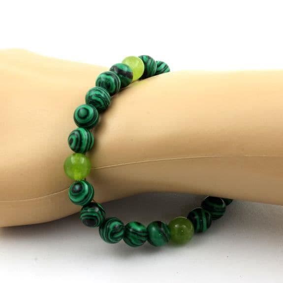 Armband - ABIJOUX - Malakit och Peridot - 8 mm - Längd 19-20 cm - Tillverkad i Frankrike