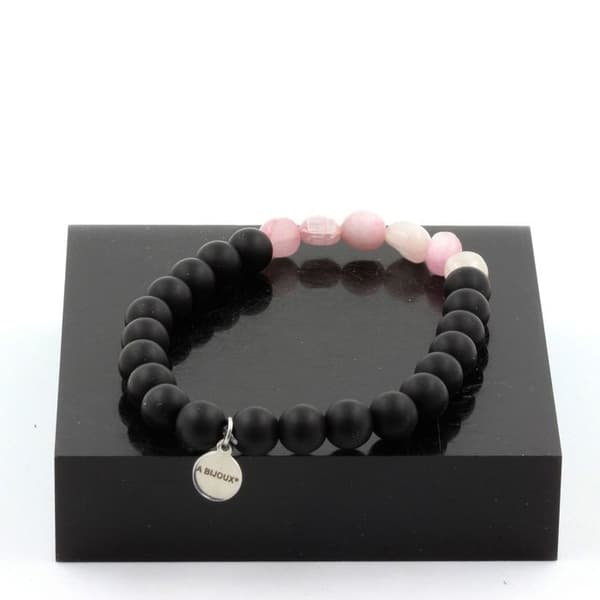 Stenar och mineraler. Kunzite armband från Brasilien + Mattsvarta Onyxpärlor + 8 mm trä. Tillverkad i Frankrike.
