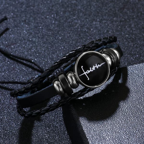 INF Svart lær armbånd med Faith glass spenne