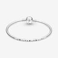 Pikkukuva 3 / 4: Limited Edition, Pandora Moments Stars ja Galaxy Bangle