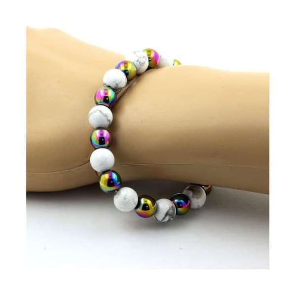 Stenar och mineraler. Howlite Beads Armband + Flerfärgad hematit 8 mm. Tillverkad i Frankrike.