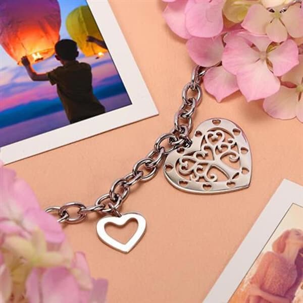 Armband i massivt stål med hjärtan Talismani SAQE35