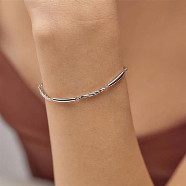 Ett anständigt armband i stål för kvinnor Amy BAY14