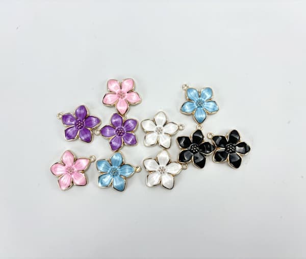 INF Floral Charm -asusteet – Paranna luomuksiasi tyylillä