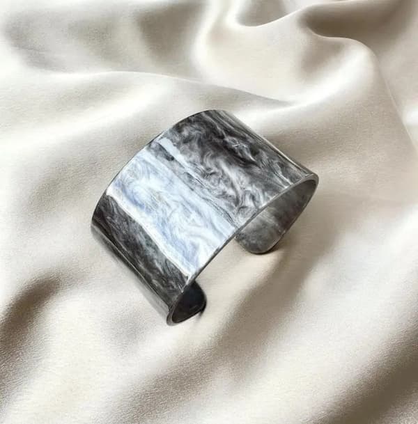 Resin cuff bracelet in several colors